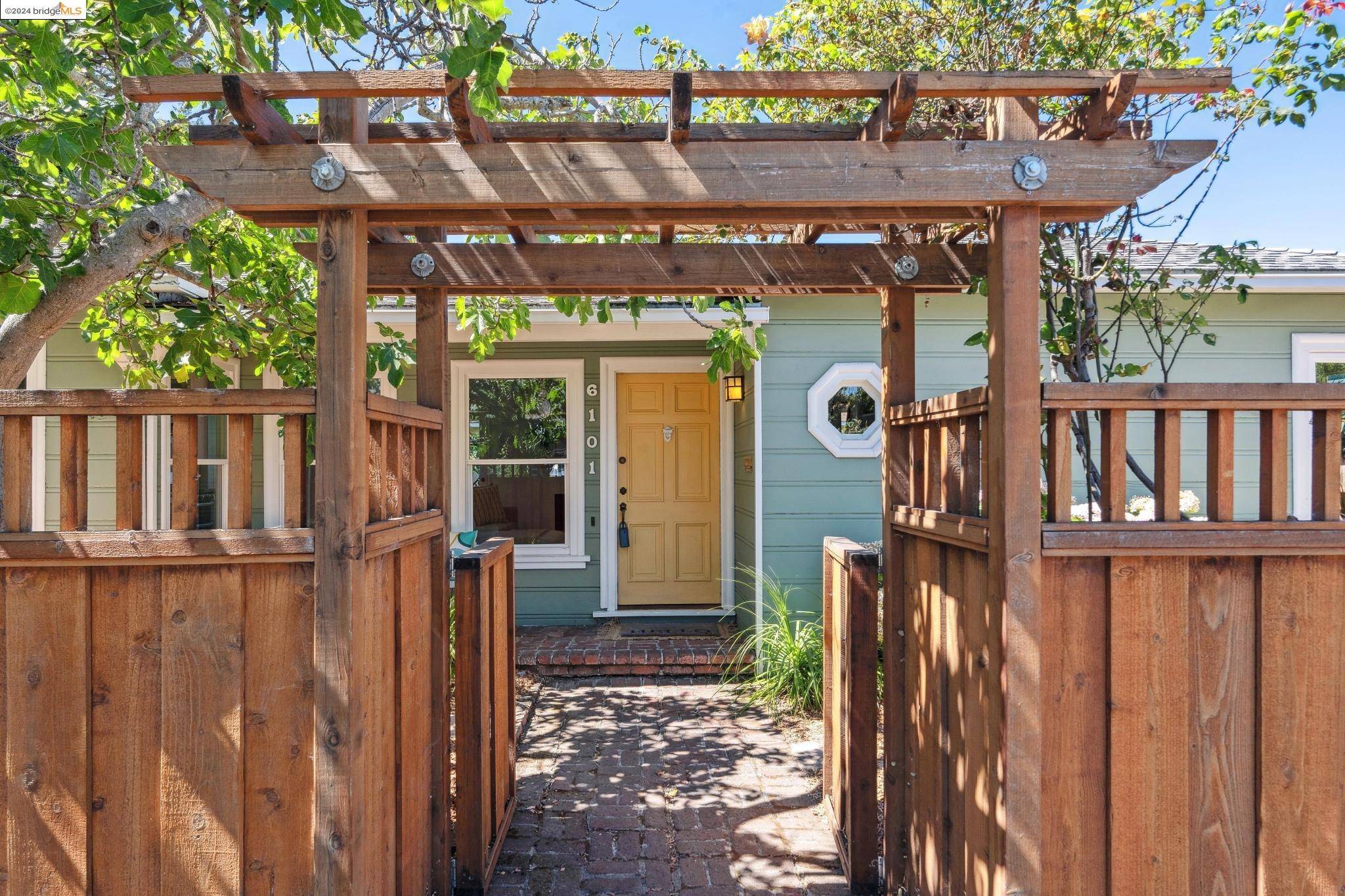Richmond, CA 94804,6101 Santa Cruz Ave