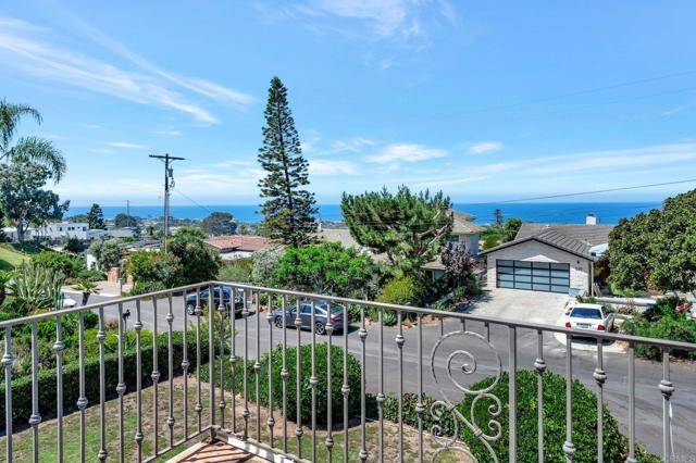 Solana Beach, CA 92075,450 Marview LN