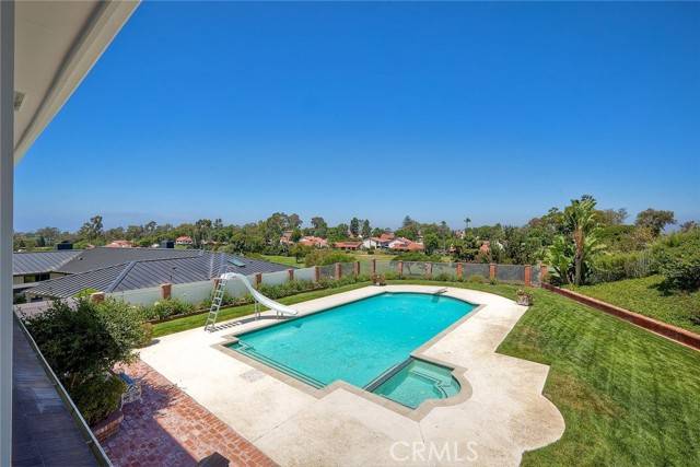 Solana Beach, CA 92075,334 Loma Larga DR