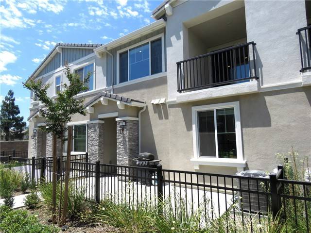 Fontana, CA 92336,16621 Wyndham LN 9