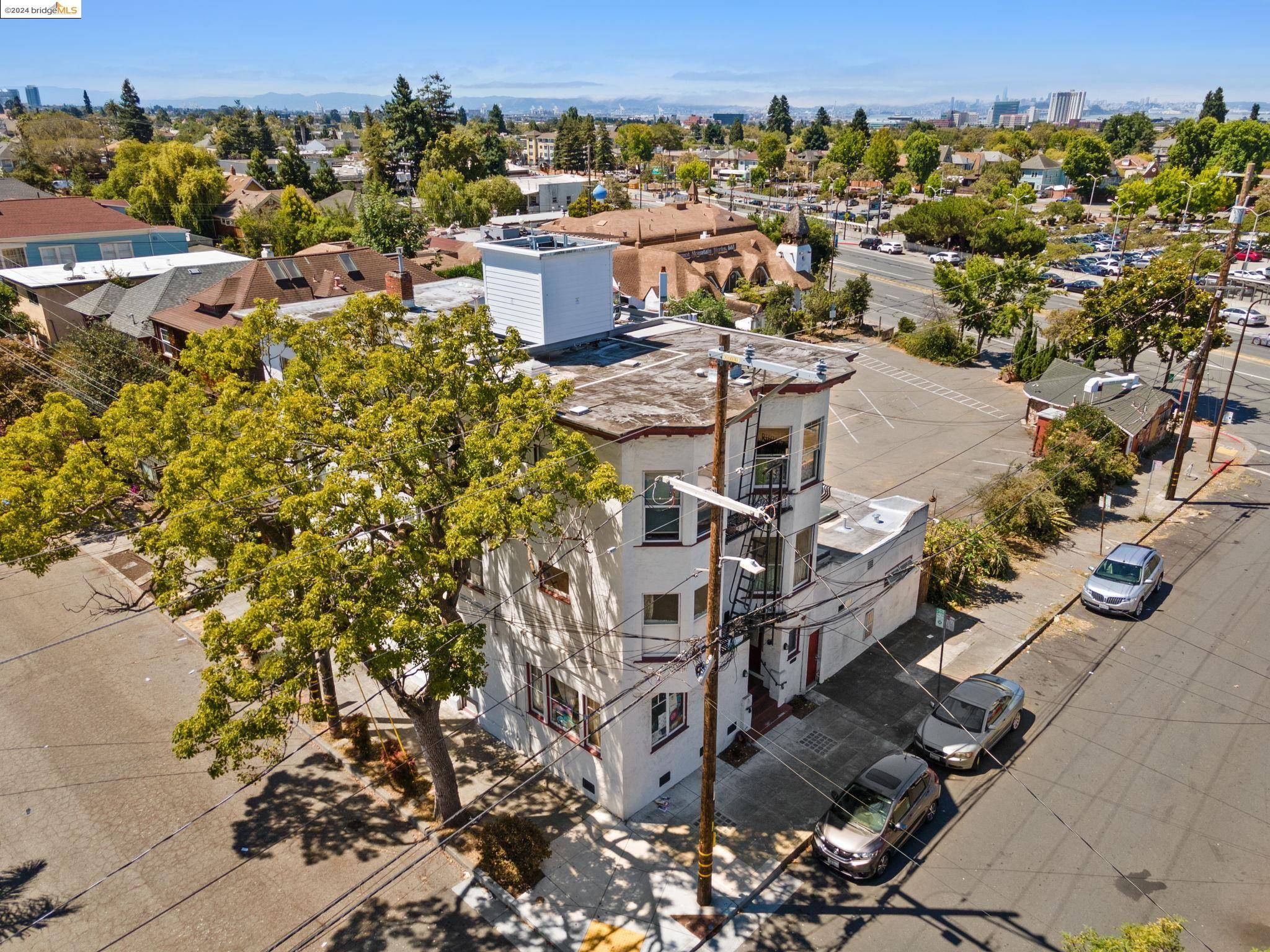 Berkeley, CA 94703,2004 Emerson St