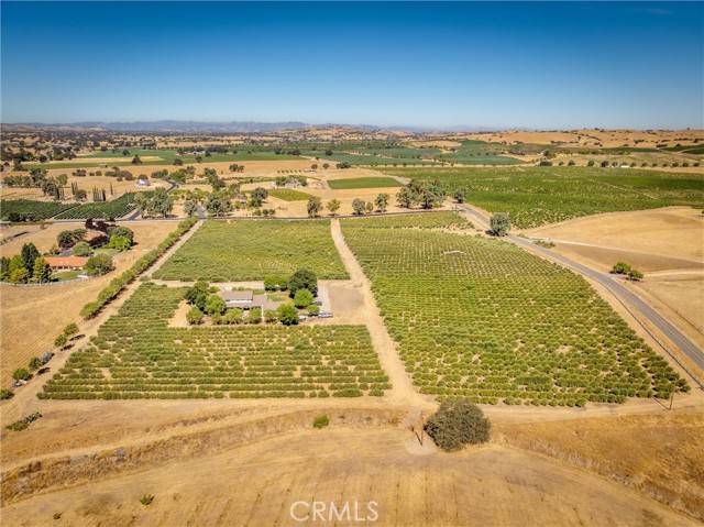 Paso Robles, CA 93446,5055 Rancho La Loma Linda DR