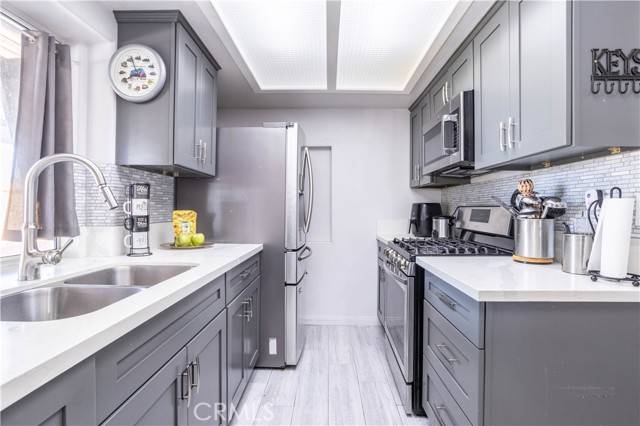 Sylmar, CA 91342,11965 Terra Bella ST 8
