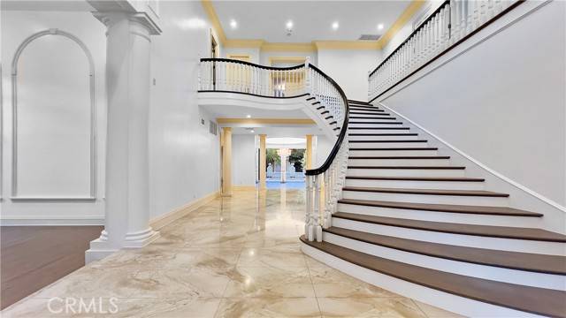 Beverly Hills, CA 90210,710 N Rodeo DR