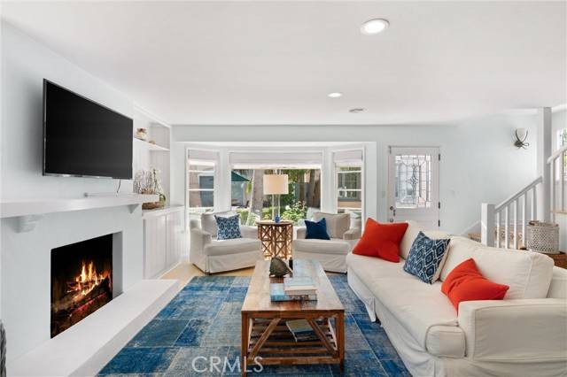 Newport Beach, CA 92663,113 Via Yella