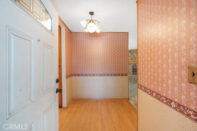 Chatsworth, CA 91311,9739 Comanche AVE