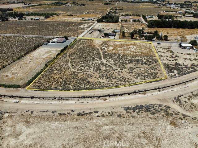 Lucerne Valley, CA 92356,10325 Highland AVE