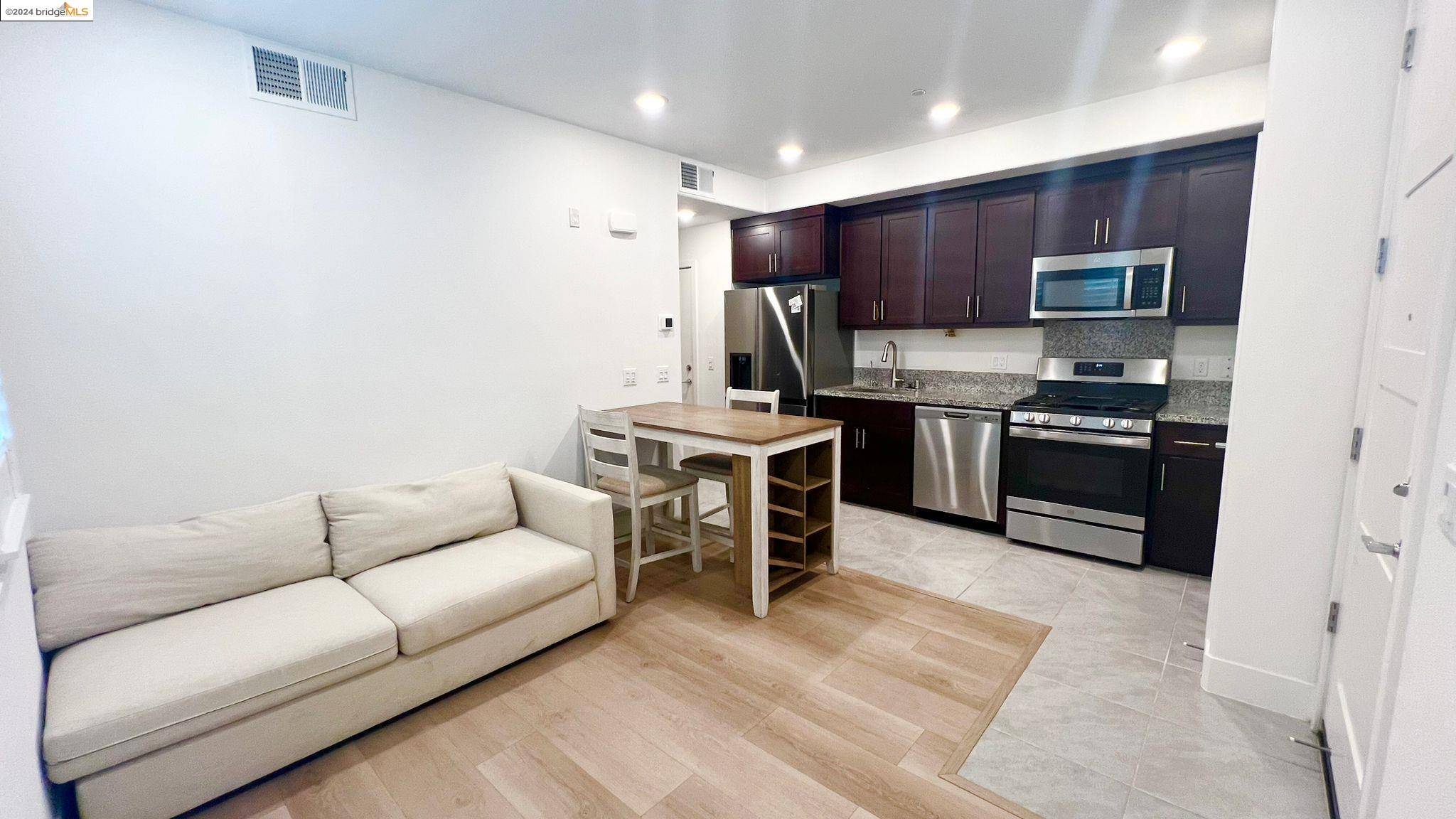 Hayward, CA 94544,414 Trace Ln