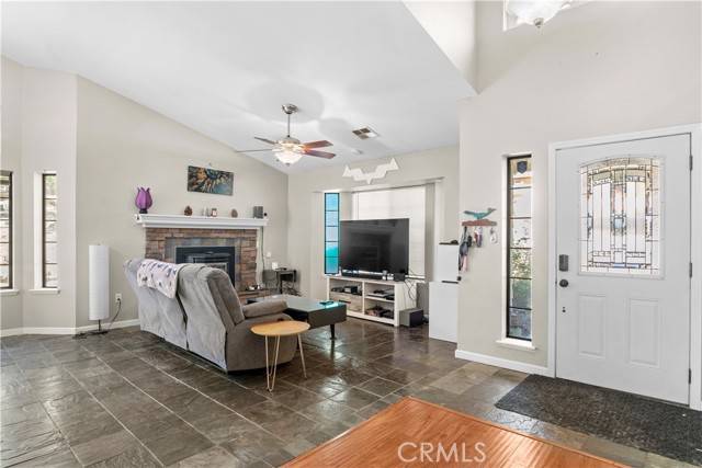 Tehachapi, CA 93561,22300 Zurich DR