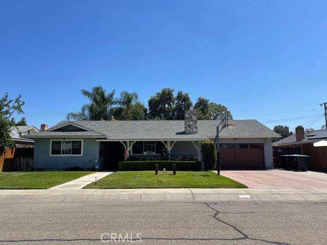 Visalia, CA 93277,918 S Redwood DR