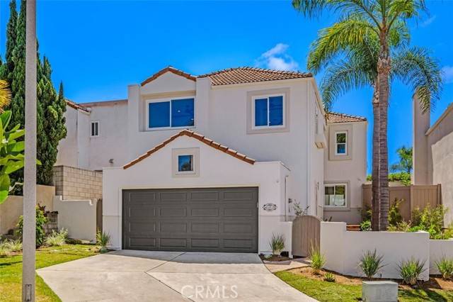 San Clemente, CA 92672,615 Via Umbroso