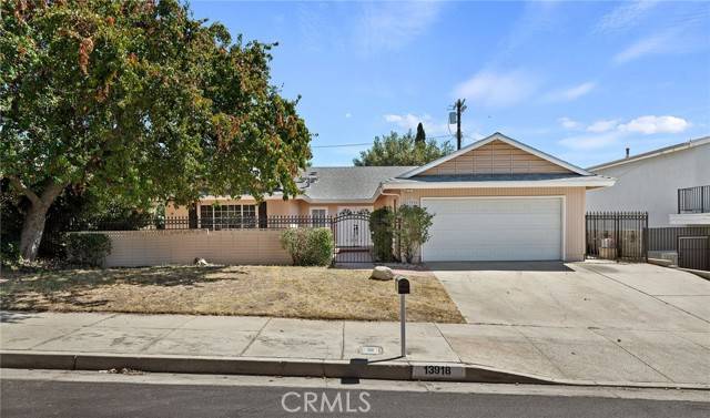 Sylmar, CA 91342,13918 Aldergrove ST
