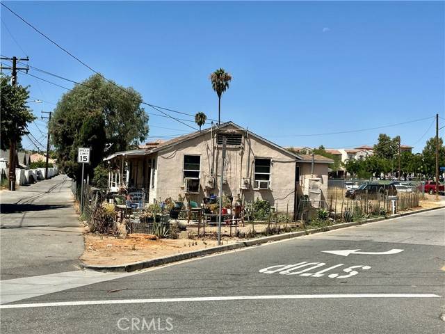 Perris, CA 92570,182 State ST