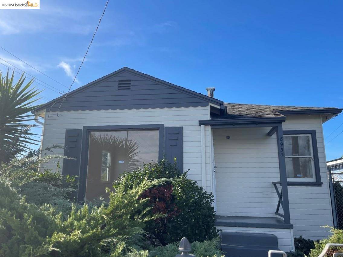 Oakland, CA 94621,8933 D St