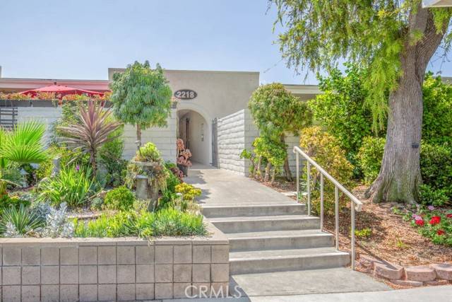 Laguna Woods, CA 92637,2218 Via Mariposa B