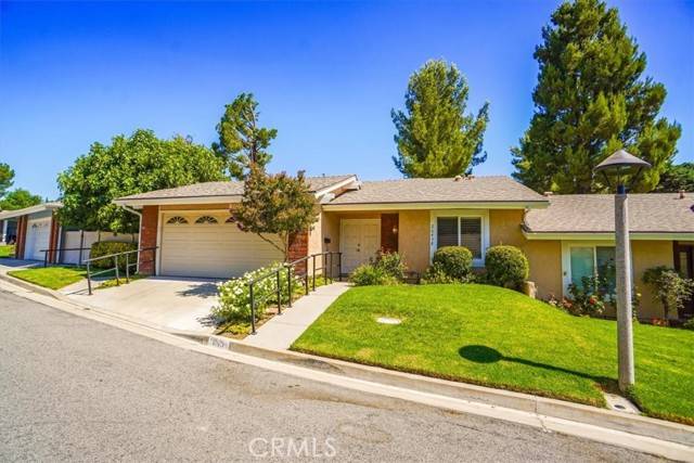 Newhall, CA 91321,26458 Oak Highland DR