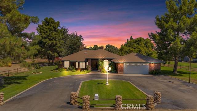 Bakersfield, CA 93313,7418 Clifford CT