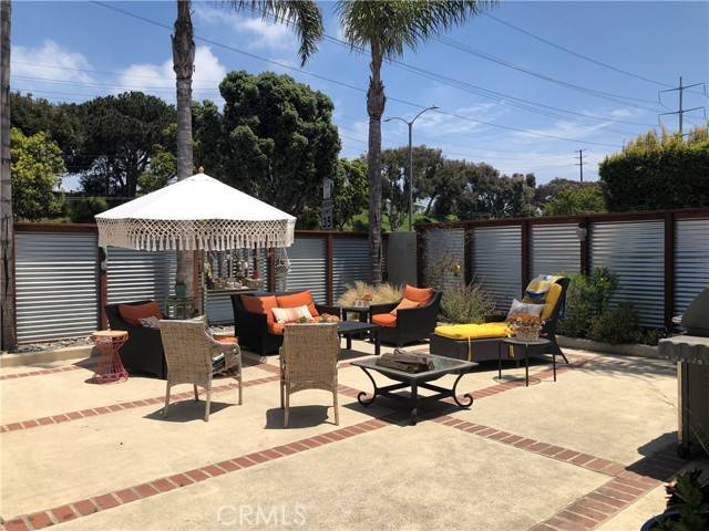 Manhattan Beach, CA 90266,554 Rosecrans AVE