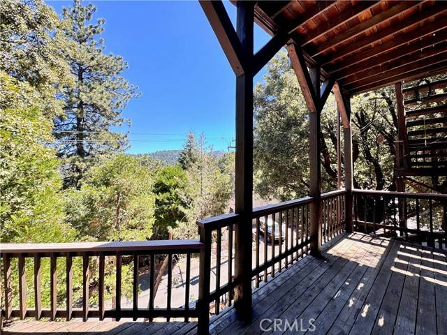 Crestline, CA 92325,1070 Jungfrau DR