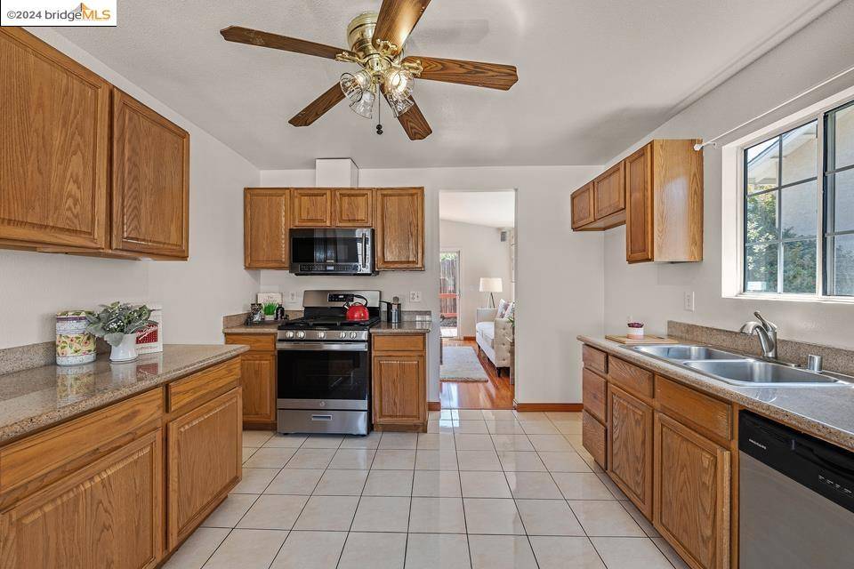 Pinole, CA 94564,831 Jones Ave