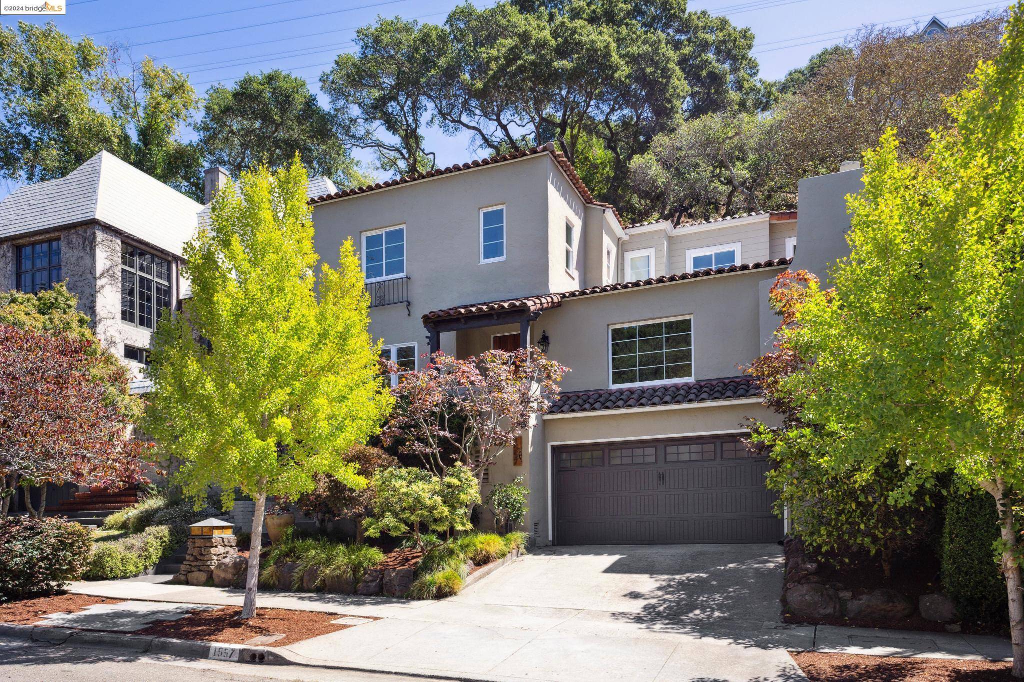 Oakland, CA 94610,1557 Trestle Glen Rd