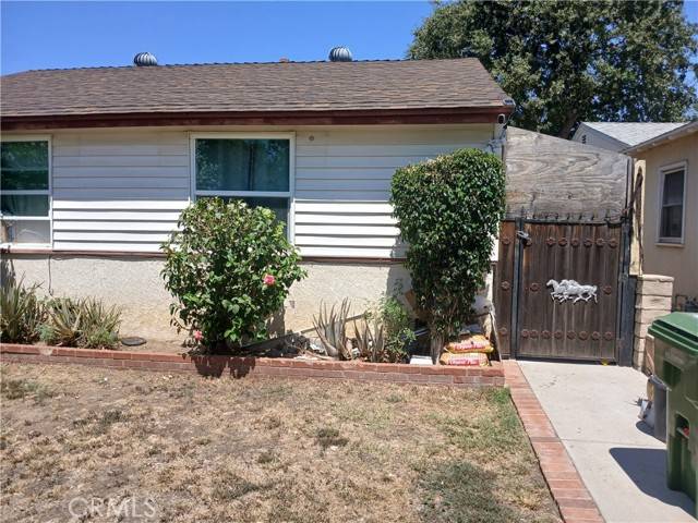 Reseda, CA 91335,17949 Lull ST