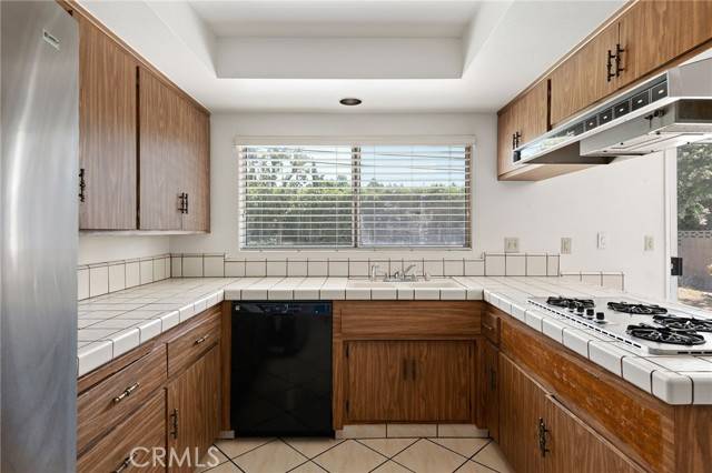 Granada Hills, CA 91344,11618 Paso Robles AVE