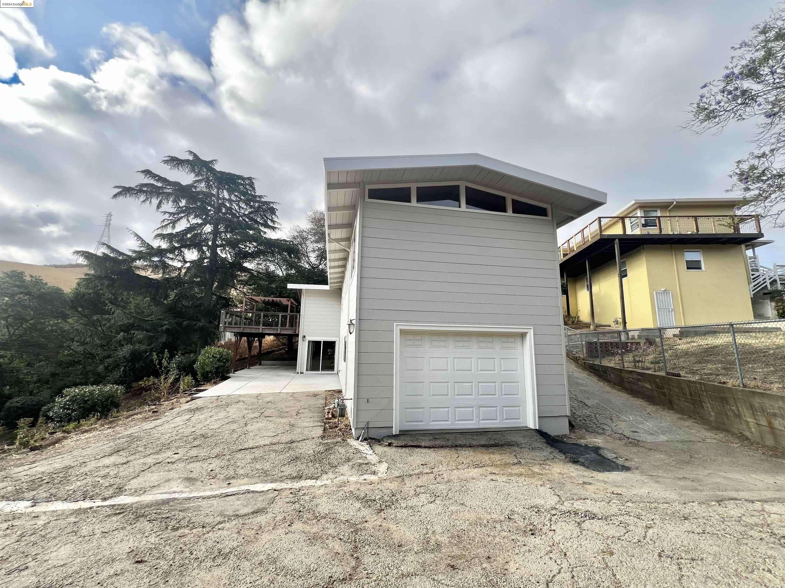 Crockett, CA 94525,58 Pomona St