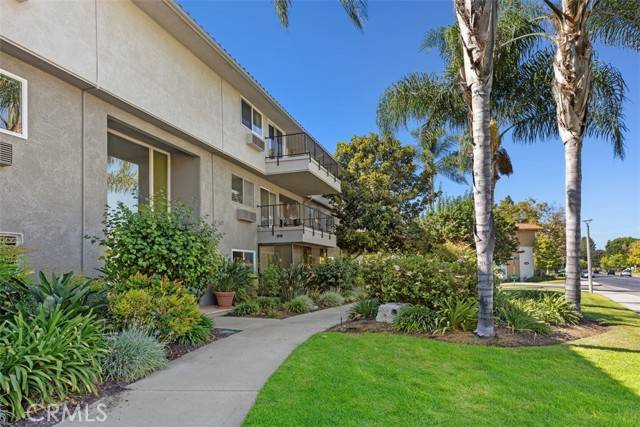 Laguna Woods, CA 92637,2393 Via Mariposa W 3F