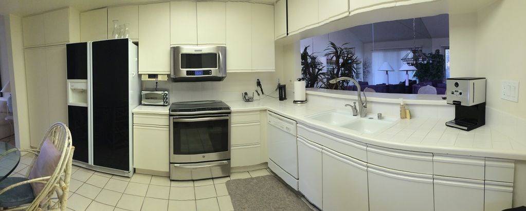 Palm Desert, CA 92211,38613 Wisteria DR