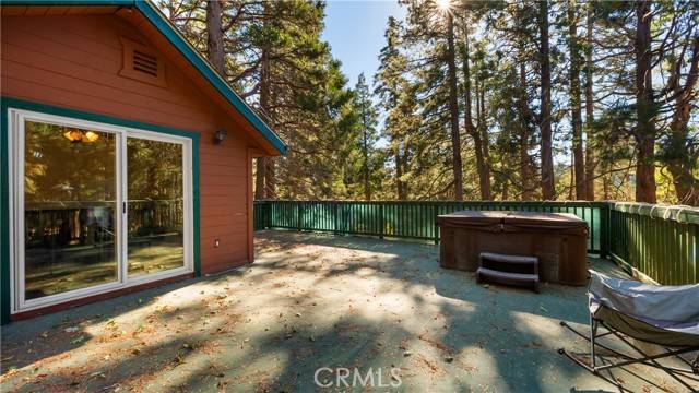 Twin Peaks, CA 92391,488 Oriole DR