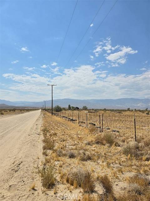 Lucerne Valley, CA 92356,10252 Santa Fe RD