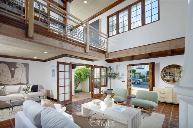 Corona Del Mar, CA 92625,314 Narcissus AVE