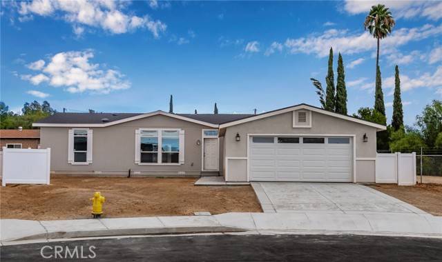 Perris, CA 92570,728 Larissa