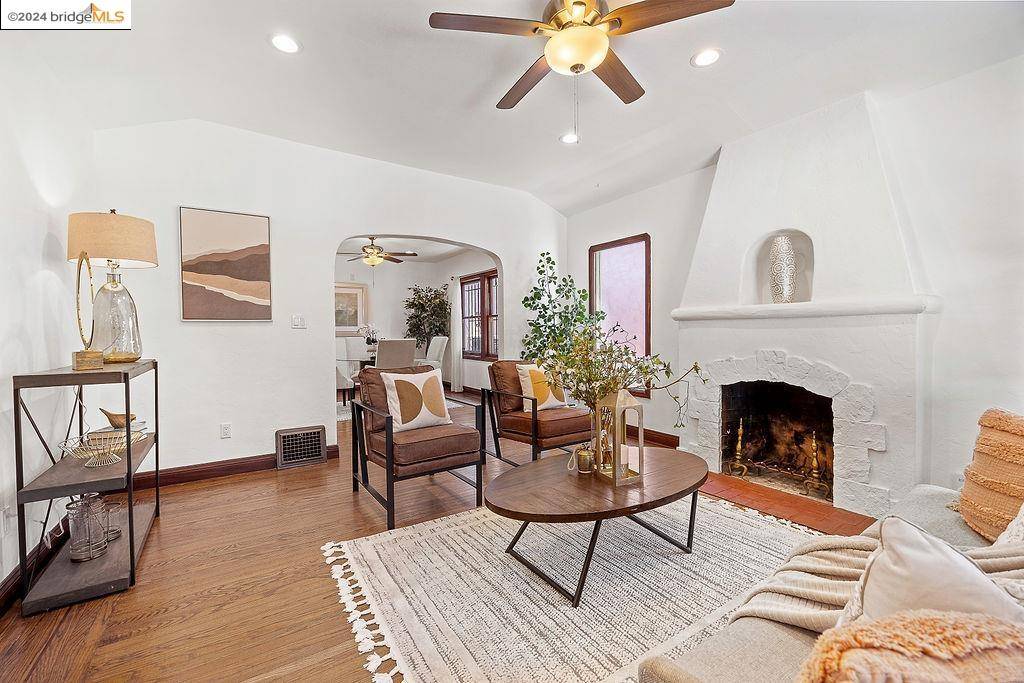 Oakland, CA 94605-1707,6007 Monadnock WAY
