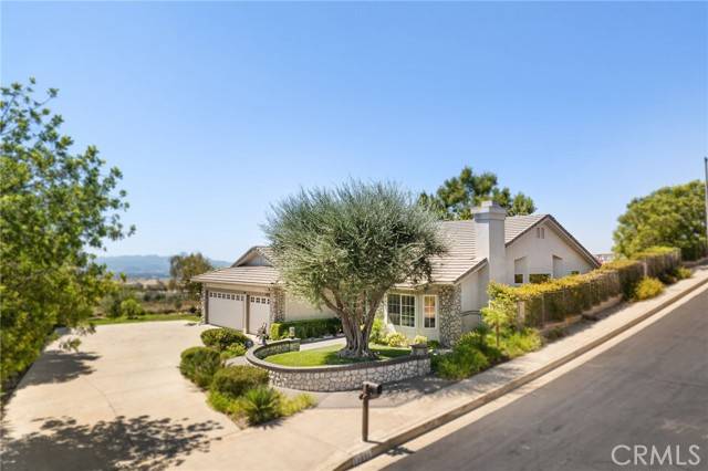 Porter Ranch, CA 91326,19850 Falcon Crest CT