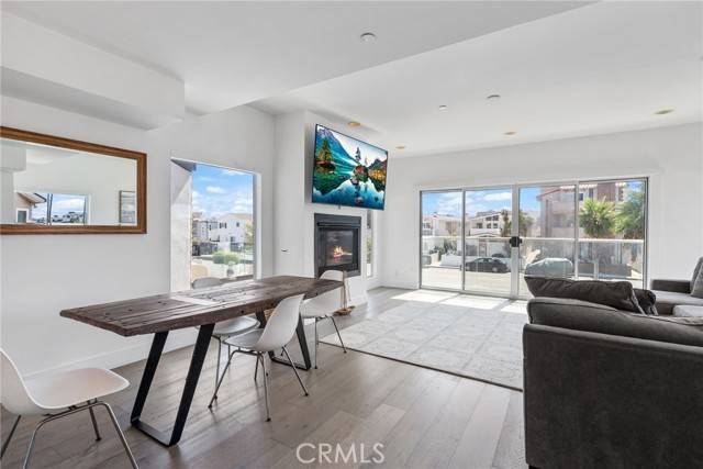 Newport Beach, CA 92661,918 W Balboa BLD B