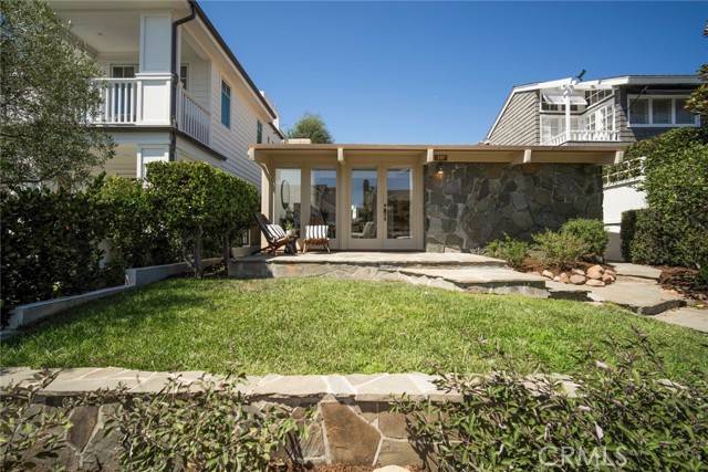 Corona Del Mar, CA 92625,237 Heliotrope AVE