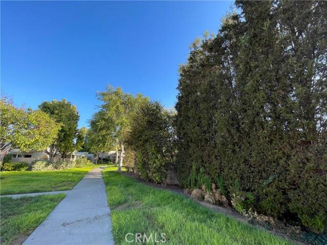 Laguna Woods, CA 92637,2242 Via Puerta B B