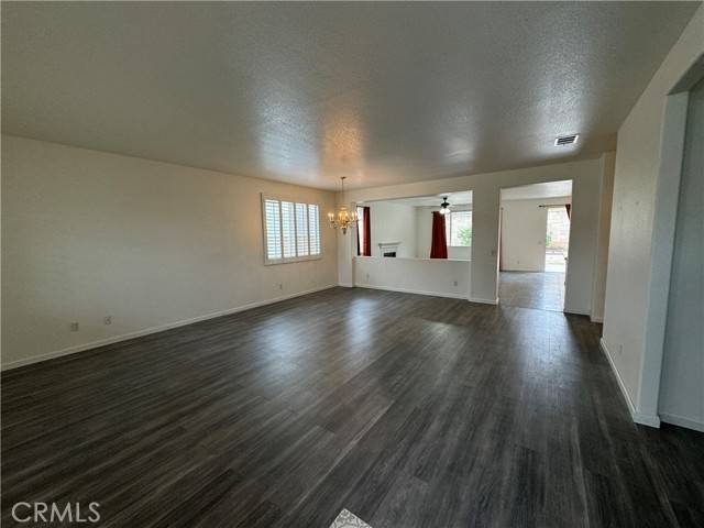 Eastvale, CA 92880,12693 Norwegian ST