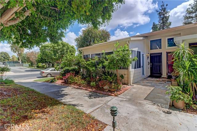 Laguna Woods, CA 92637,32 CALLE ARAGON A