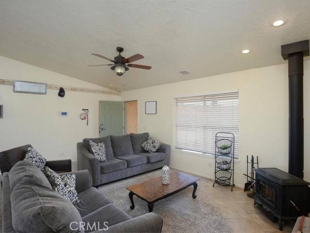 Hesperia, CA 92344,11032 Joshua ST