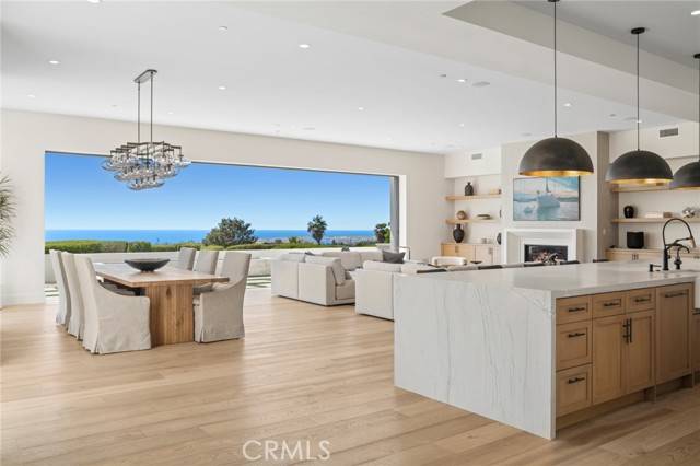 Corona Del Mar, CA 92625,2 Twin Lakes CIR