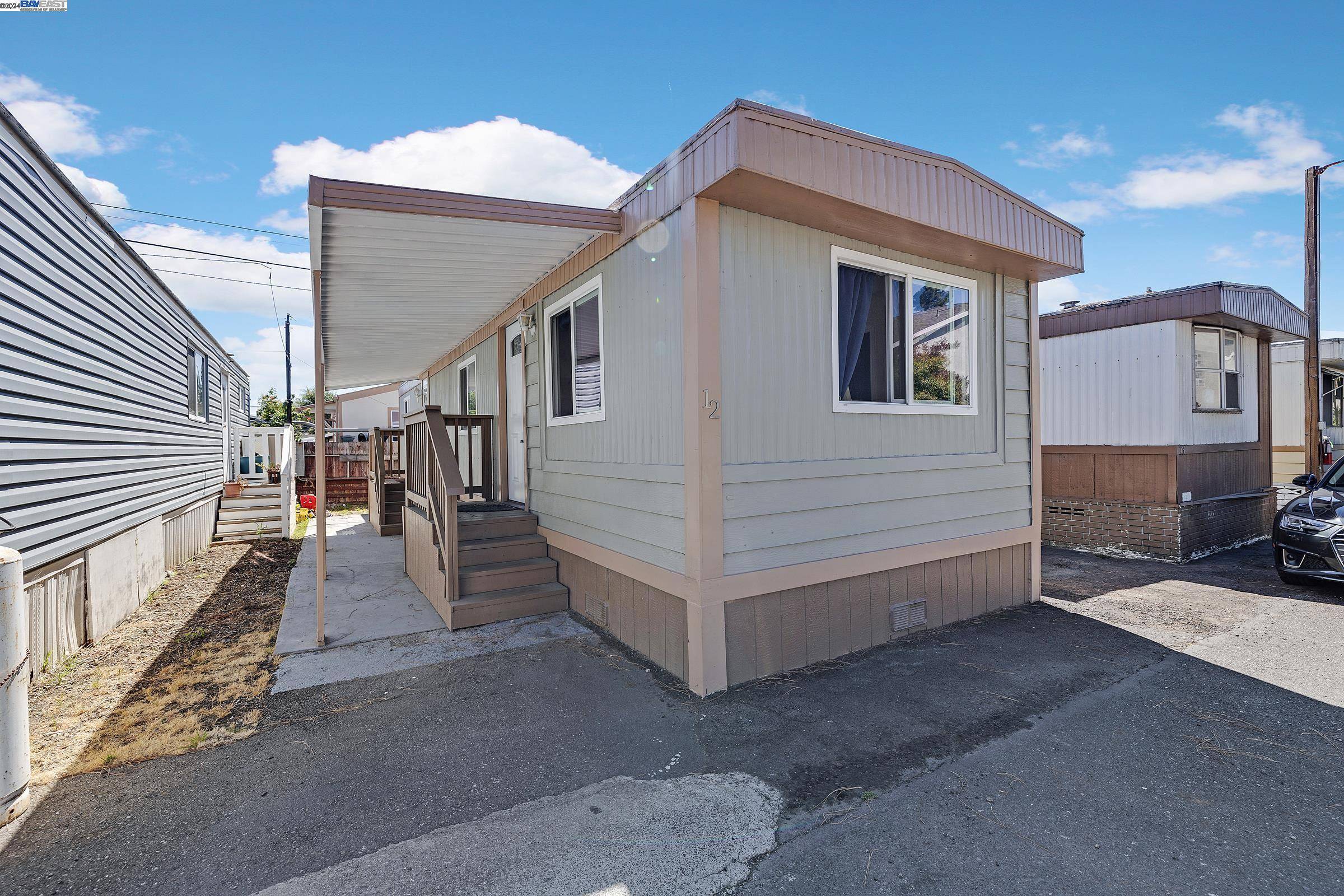 San Leandro, CA 94577,2399 E 14th St 12