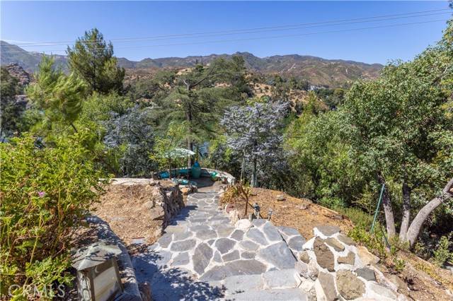 Agoura Hills, CA 91301,2229 Pinecrest RD