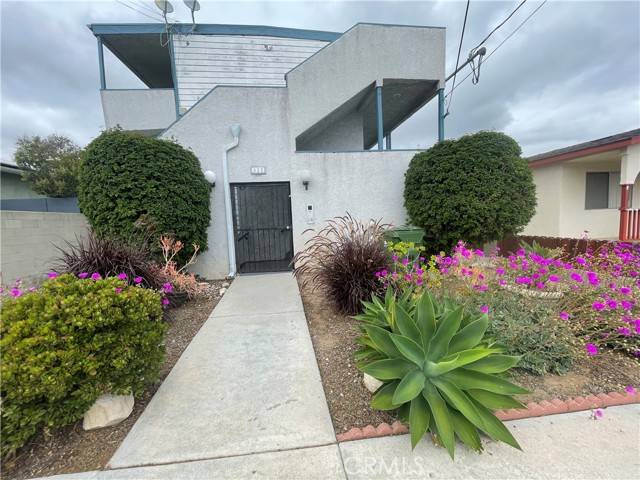 San Pedro, CA 90731,832 W Crestwood AVE