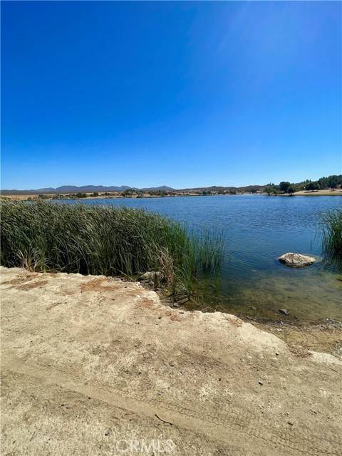 Aguanga, CA 92536,369 Lakeshore