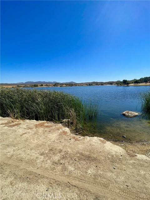 Aguanga, CA 92536,369 Lakeshore