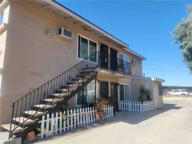 Ontario, CA 91764,1541 N Hope AVE