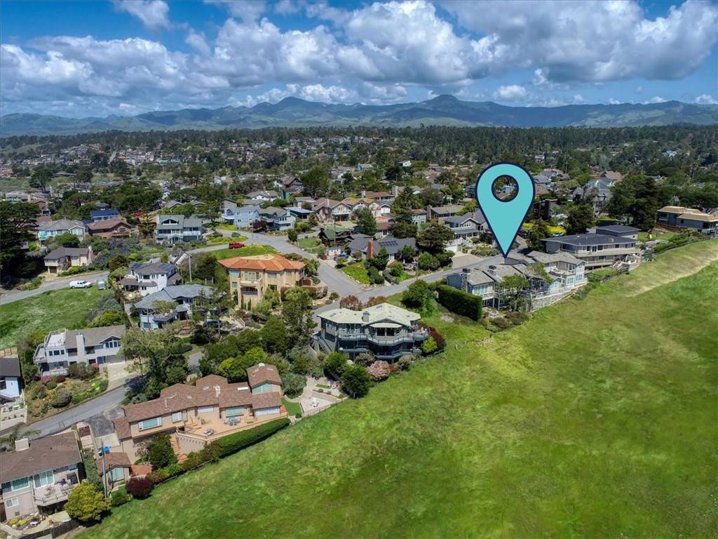 Cambria, CA 93428,404 Huntington RD